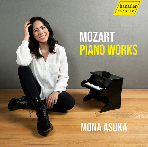 Mozart: Piano Works / Mona Asuka