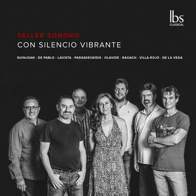 Con silencio vibrante